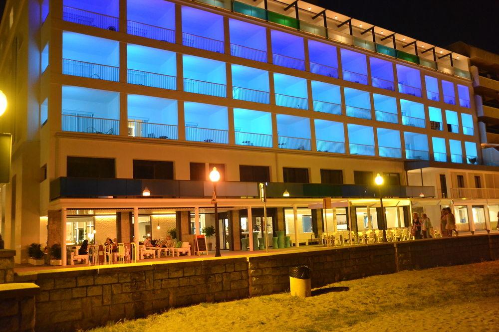 Hotel Brisamar Suites Coma-Ruga Extérieur photo