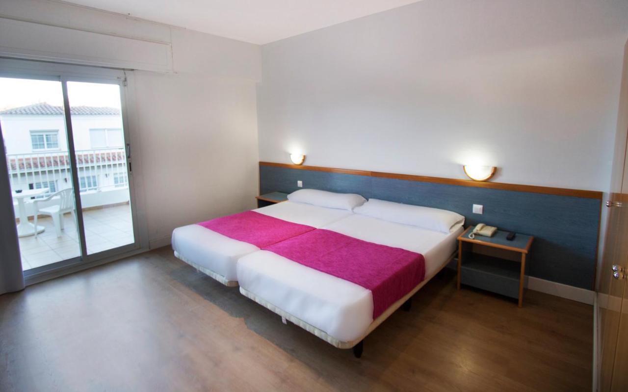 Hotel Brisamar Suites Coma-Ruga Chambre photo